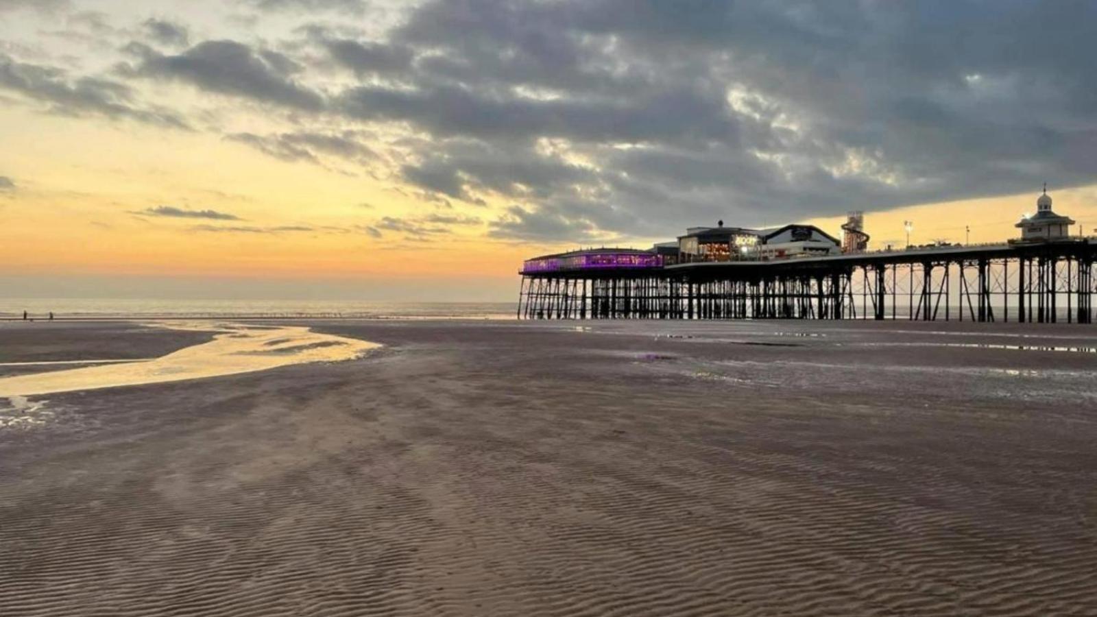 Ocean View Apartments - Sloane Blackpool Dış mekan fotoğraf